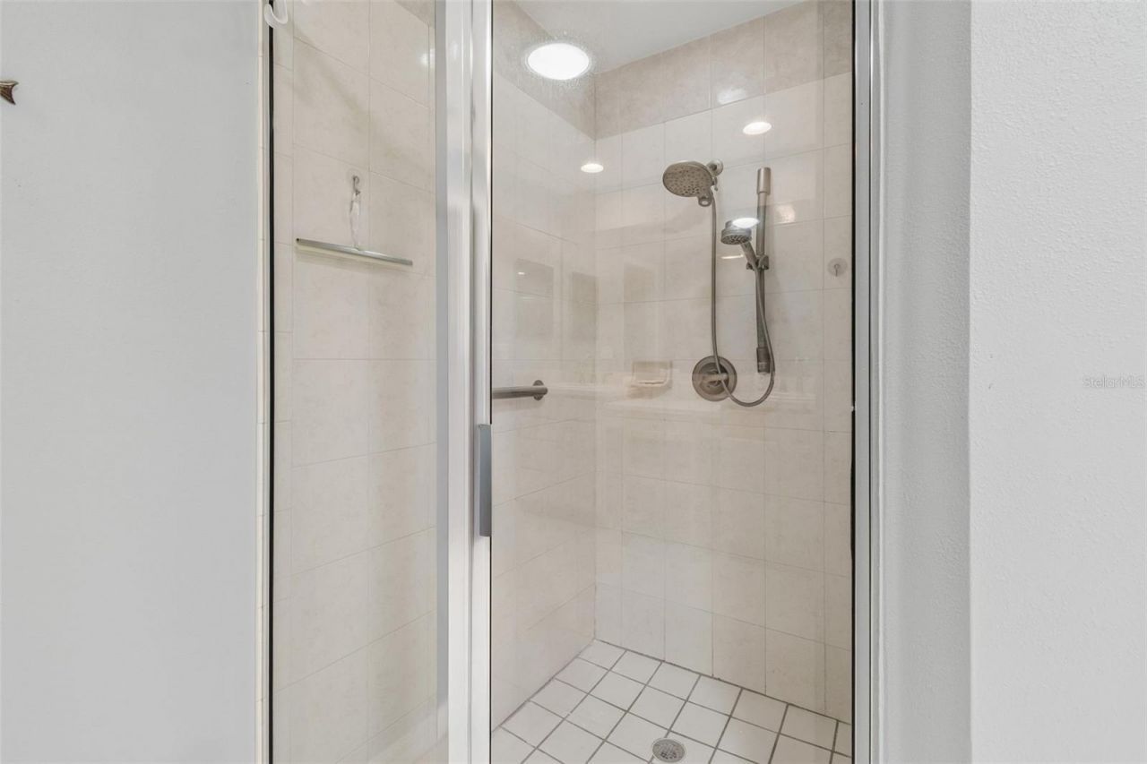 2006 Grantham Greens Drive, Sun City Center, FL 33573 Photo