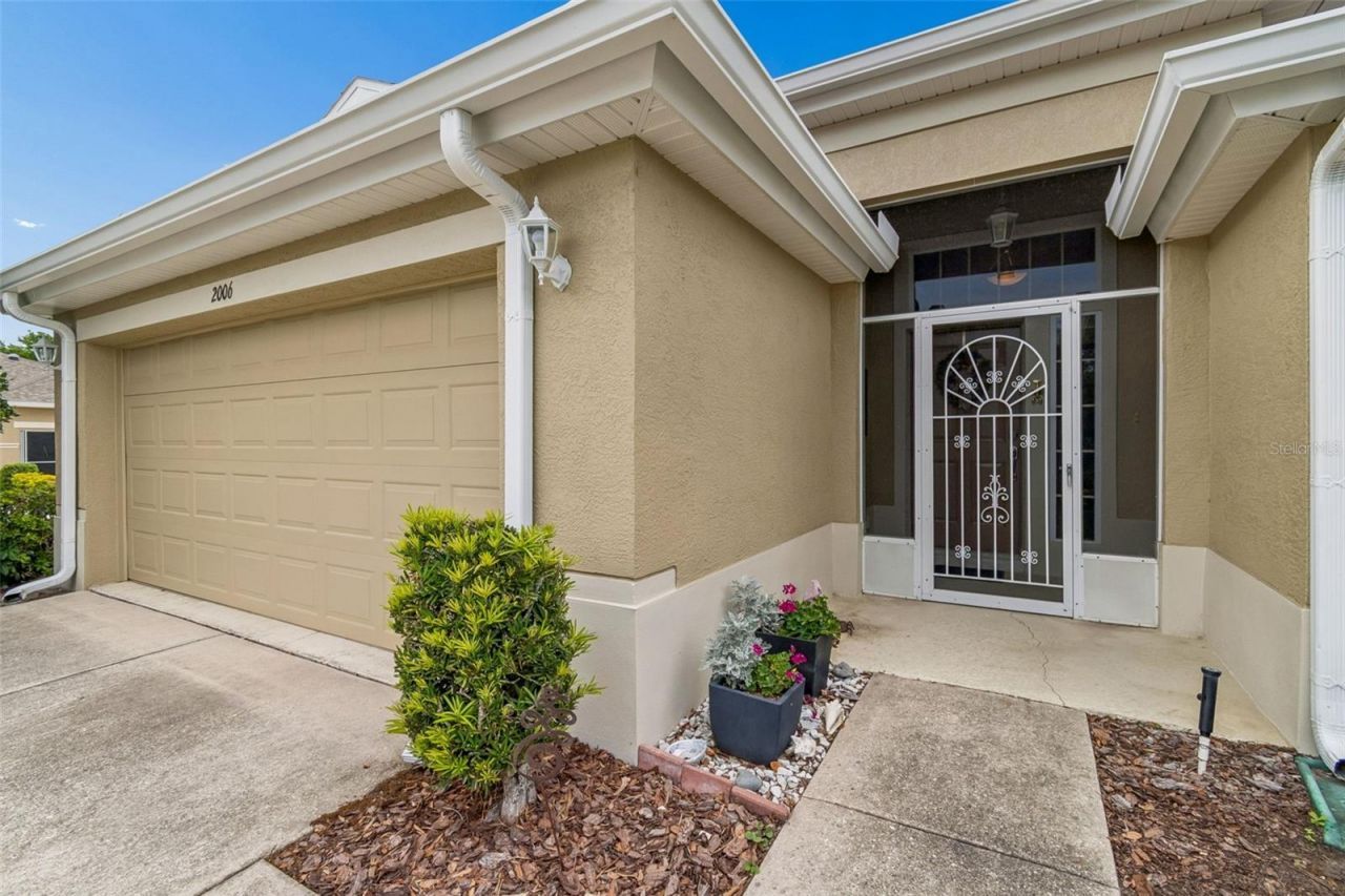 2006 Grantham Greens Drive, Sun City Center, FL 33573 Photo
