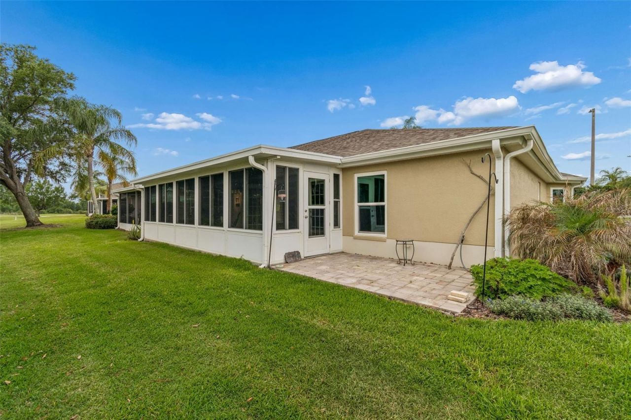 2006 Grantham Greens Drive, Sun City Center, FL 33573 Photo