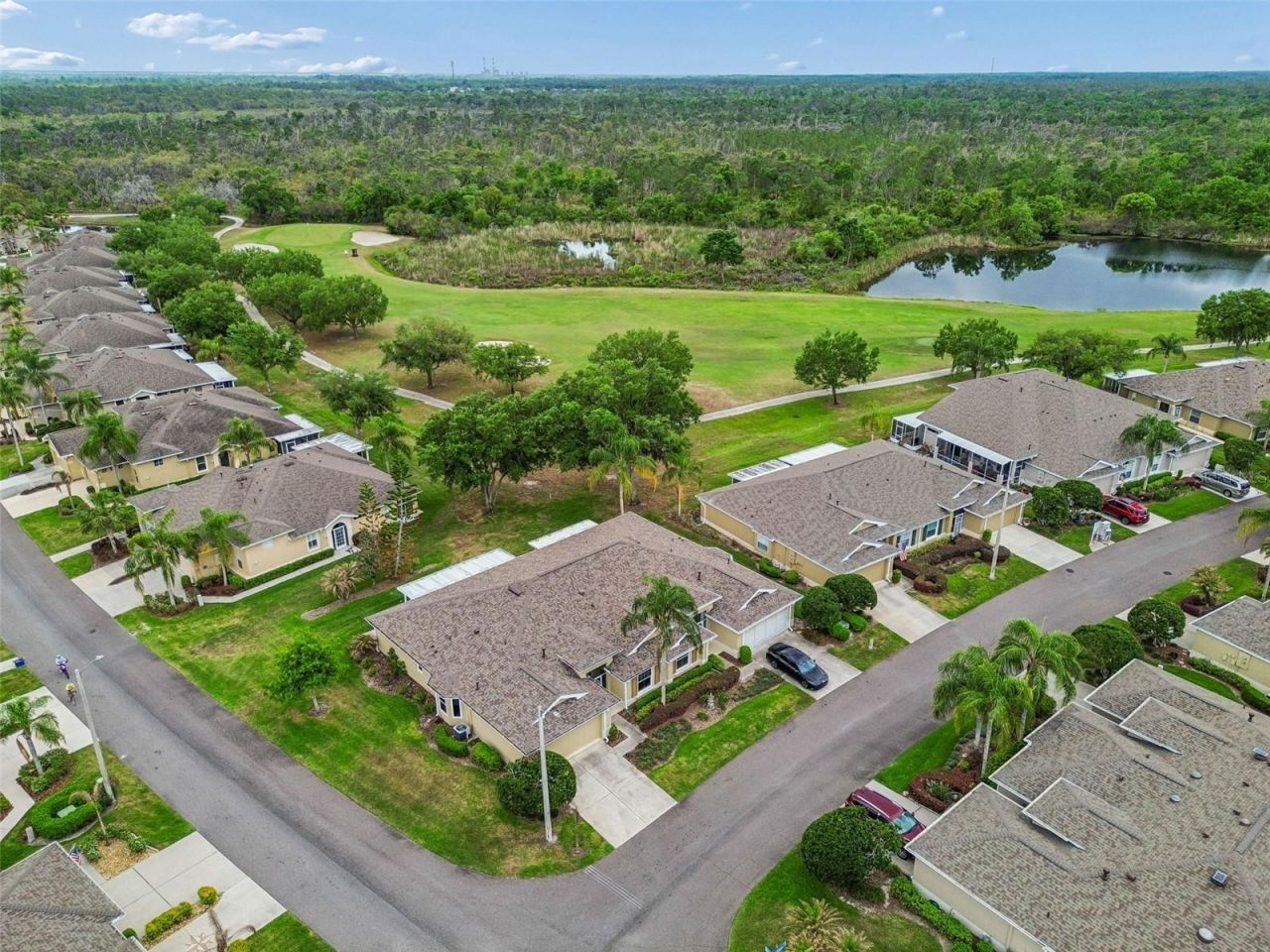 2006 Grantham Greens Drive, Sun City Center, FL 33573 Photo