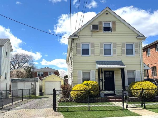 46-30 161st Street , Flushing, NY 11358