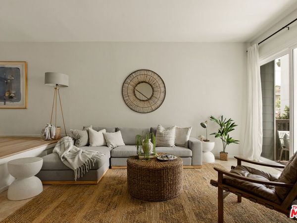 5100 Riverton Avenue, Unit 9, North Hollywood, CA 91601