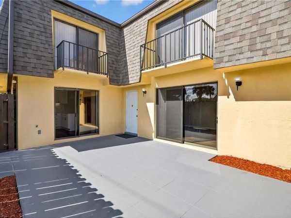 5576 Malt DR, Unit 4, FORT MYERS, FL 33907