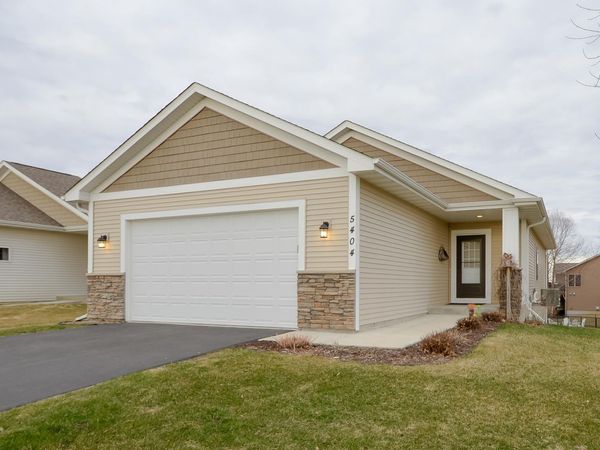 5404 Cinnamon Point, Mayer, MN 55360