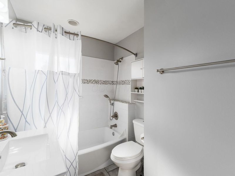 1316 College Avenue , Columbus, OH 43209 Photo 30