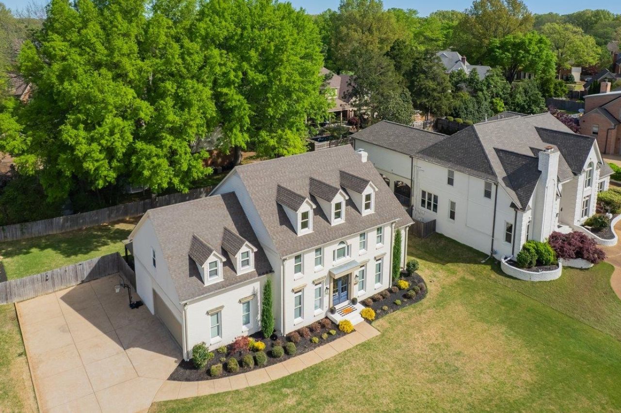 8792 Fernwood Cv, Germantown, TN 38138 Main Photo