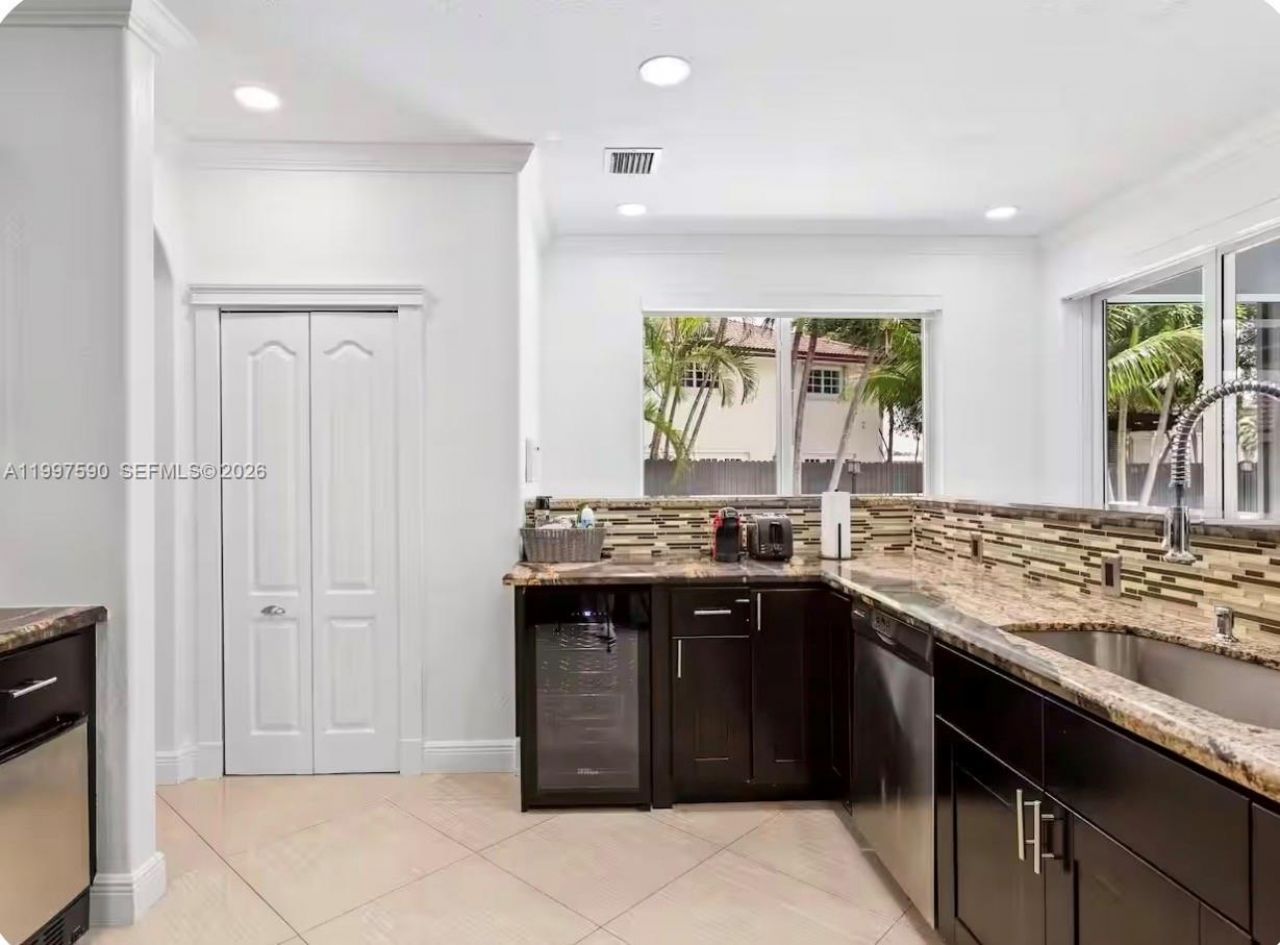 15411 SW 36th Ter, Miami, FL 33185 Photo
