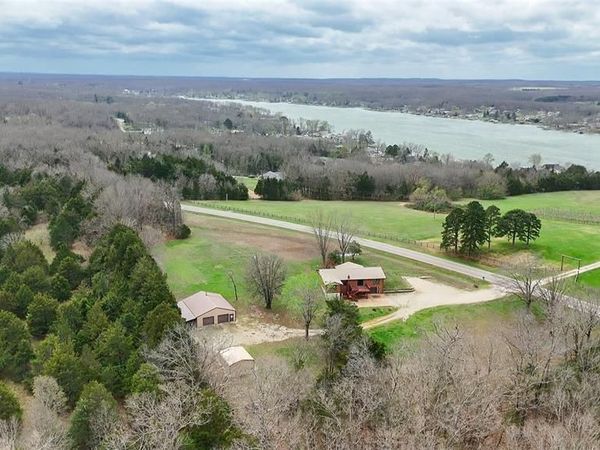 4393 Highway DD, Cuba, MO 65453