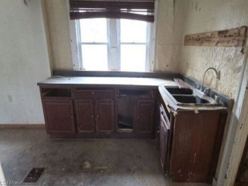 12800 Rexwood Avenue , Garfield Heights, OH 44105 Photo 11