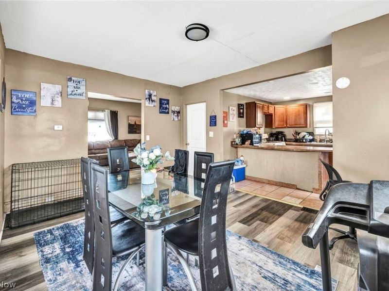 7914 Dorver Avenue, Cleveland, OH 44105 Photo 10