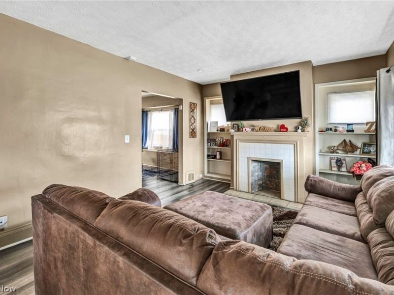 7914 Dorver Avenue, Cleveland, OH 44105 Photo 15