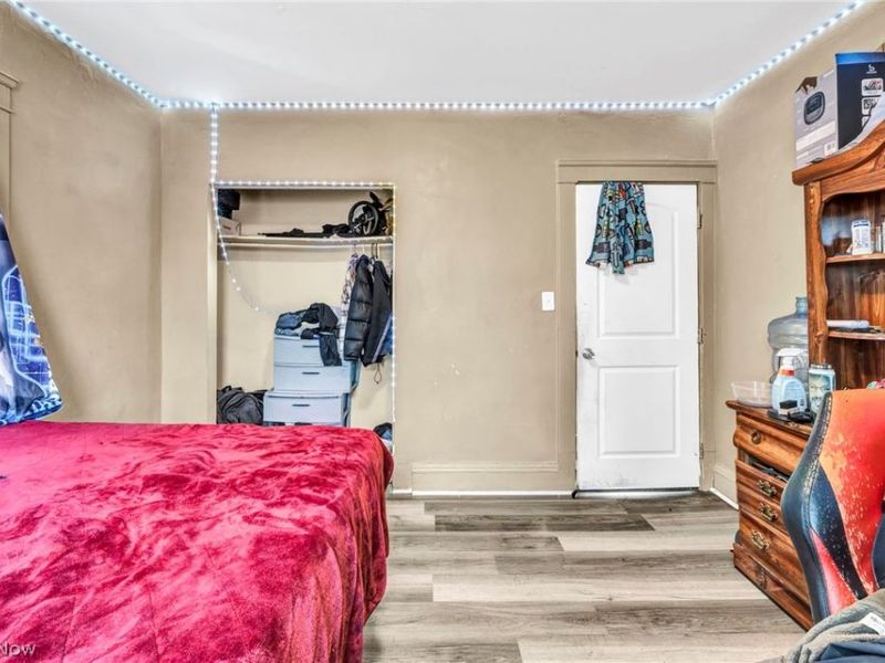 7914 Dorver Avenue, Cleveland, OH 44105 Photo 20