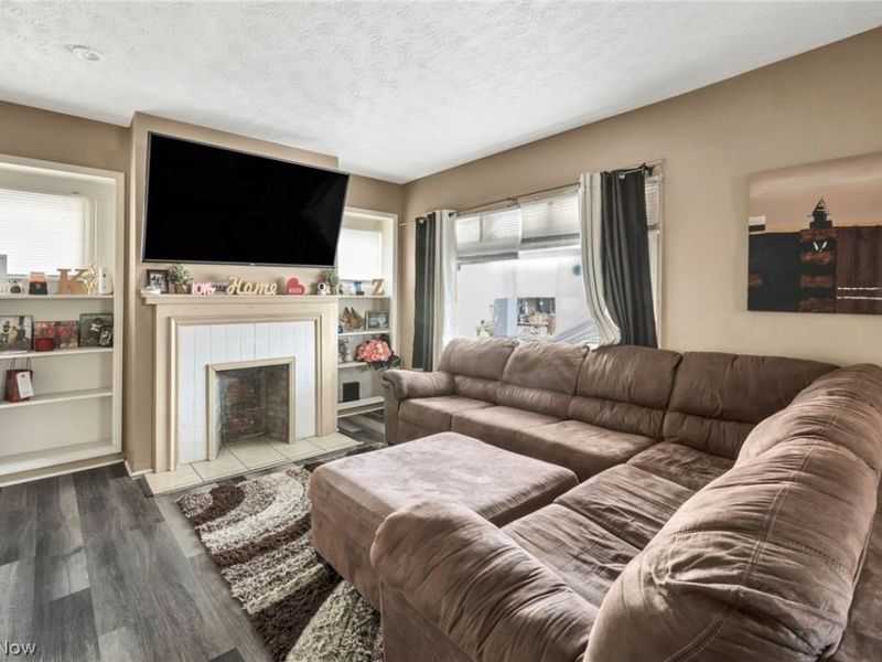 7914 Dorver Avenue, Cleveland, OH 44105 Photo 23