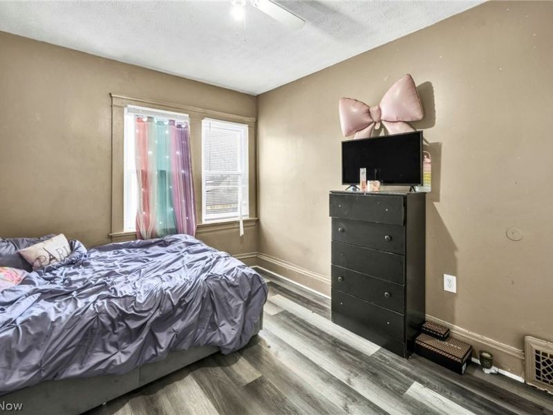 7914 Dorver Avenue, Cleveland, OH 44105 Photo 26