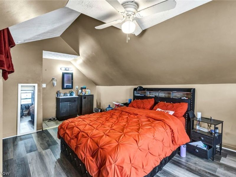 7914 Dorver Avenue, Cleveland, OH 44105 Photo 9