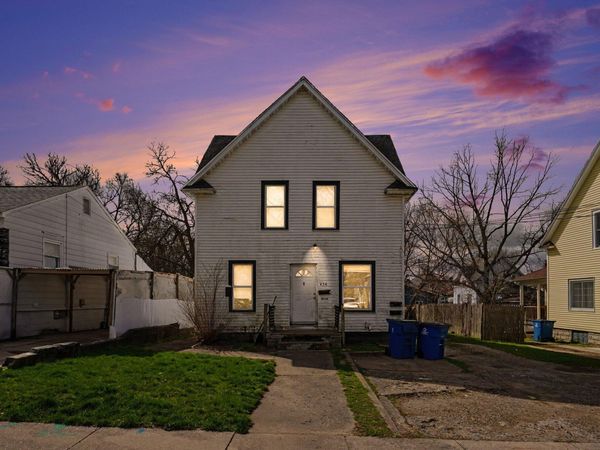 458 Clinton Avenue, Kalamazoo, MI 49001