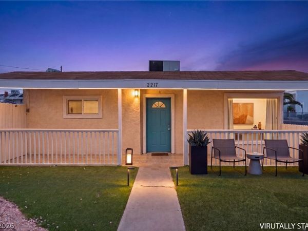 2217 E Oakey Boulevard, Las Vegas, NV 89104