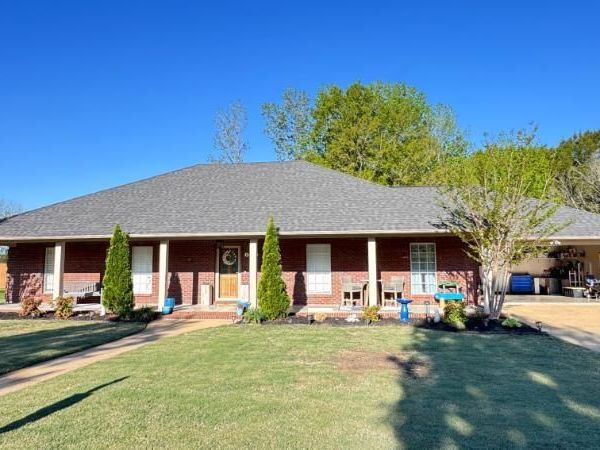 149 Stage Dr., Saltillo, MS 38866