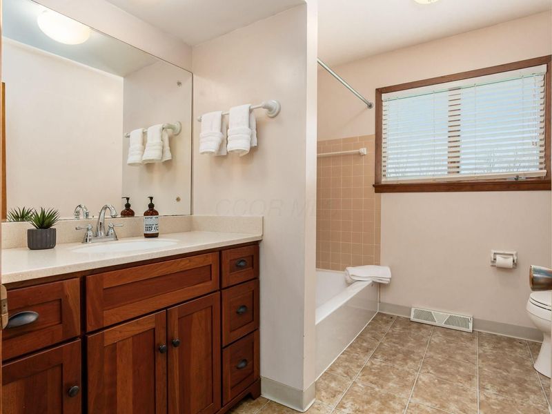 6750 Rovilla Road, Blacklick, OH 43004 Photo 27