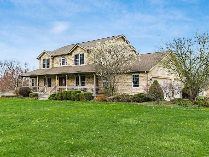 8085 Dorsey Mill Road SE, Heath, OH 43056 Photo 1