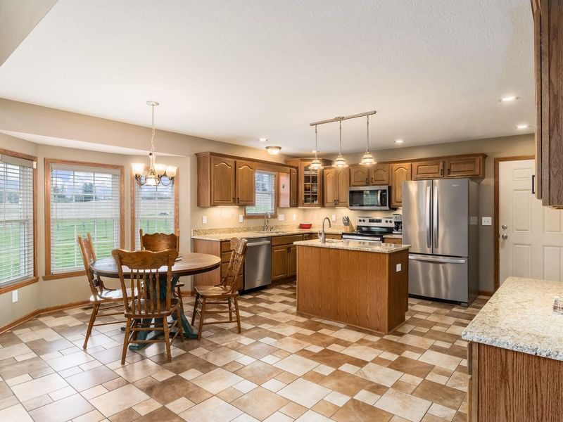 8085 Dorsey Mill Road SE, Heath, OH 43056 Photo 10