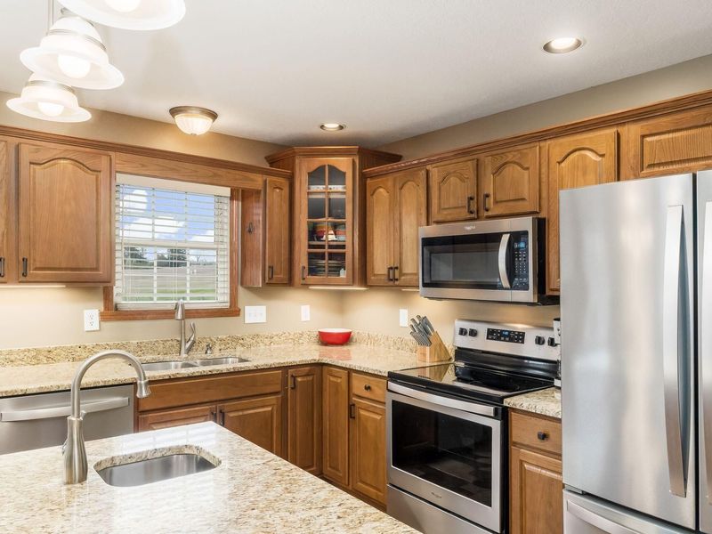 8085 Dorsey Mill Road SE, Heath, OH 43056 Photo 13