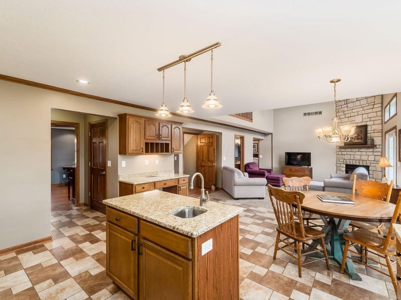 8085 Dorsey Mill Road SE, Heath, OH 43056 Photo 15