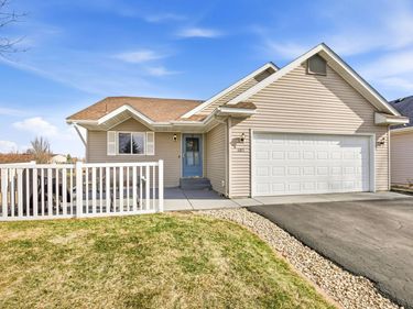 605 Hickory Drive, Saint Joseph, MN 56374