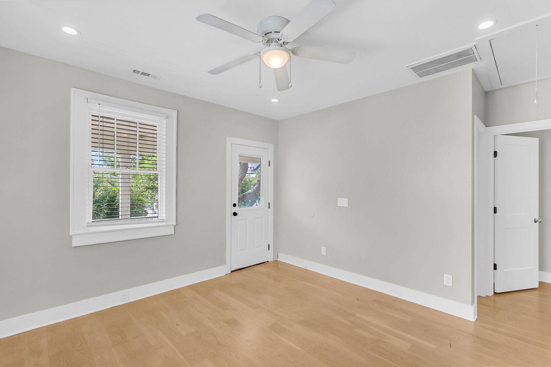 40 Nunan Street Photo 11