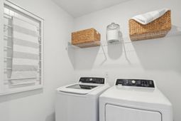 750 Ridgley Drive photo 4