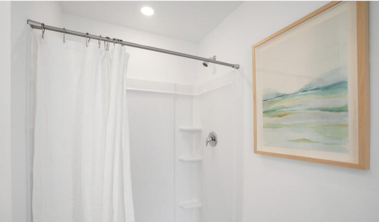 750 Ridgley Drive Photo 8