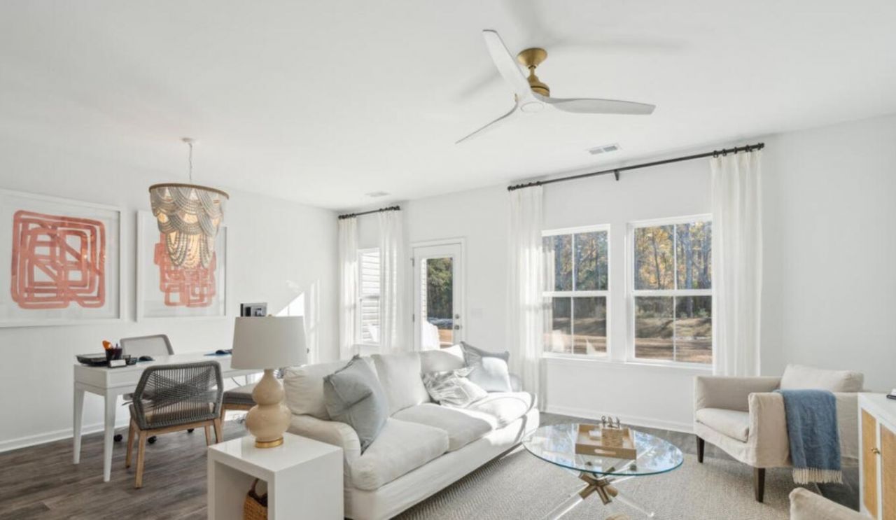 752 Ridgley Drive Photo 15