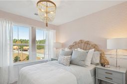 751 Ridgley Drive photo 4