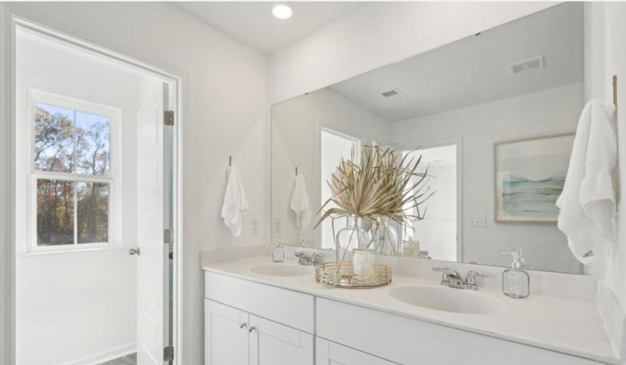 751 Ridgley Drive Photo 7