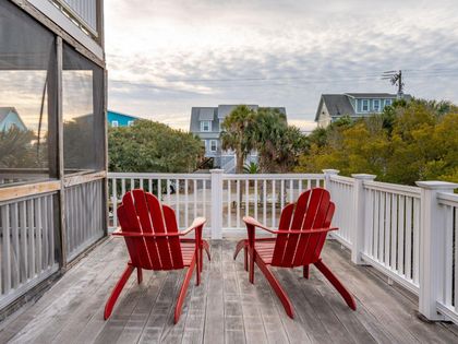 904 E Arctic Avenue Folly Beach, SC 29439