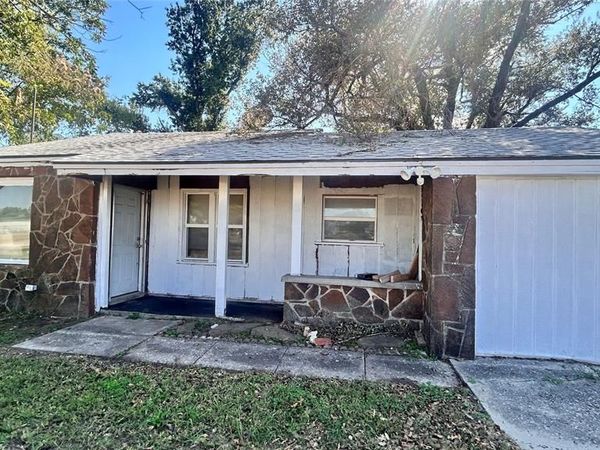 607 W Poplar Street, Shawnee, OK 74801