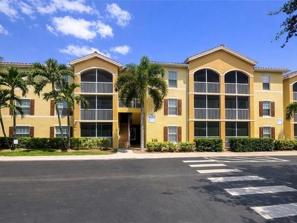 4122 Residence DR , Unit 117, FORT MYERS, FL 33901