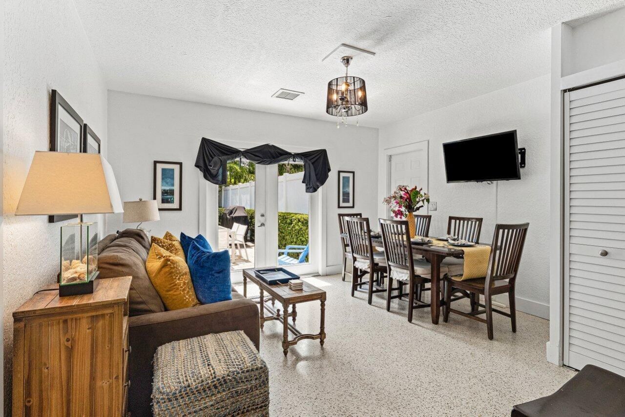 340 NE 7th Avenue, Delray Beach, FL 33483 Photo