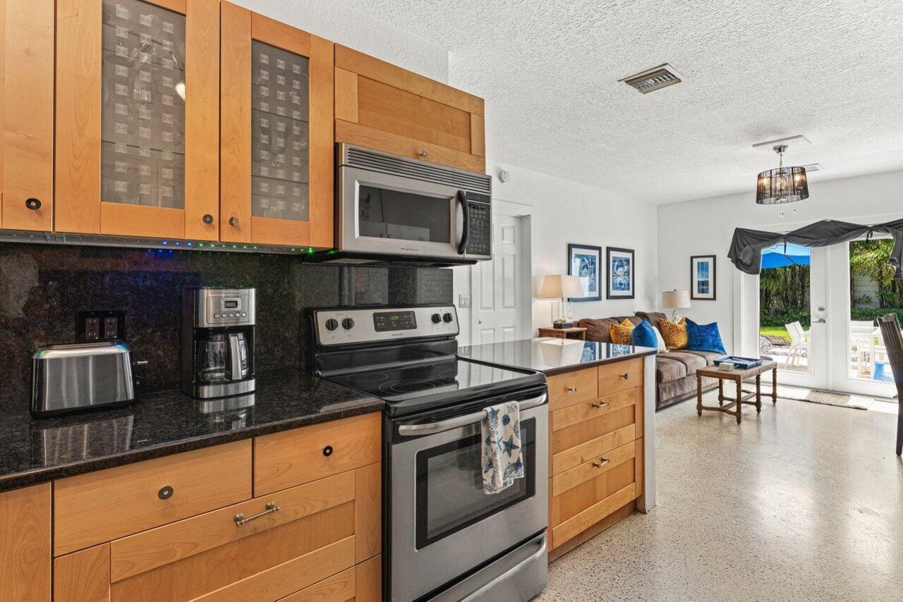 340 NE 7th Avenue, Delray Beach, FL 33483 Photo