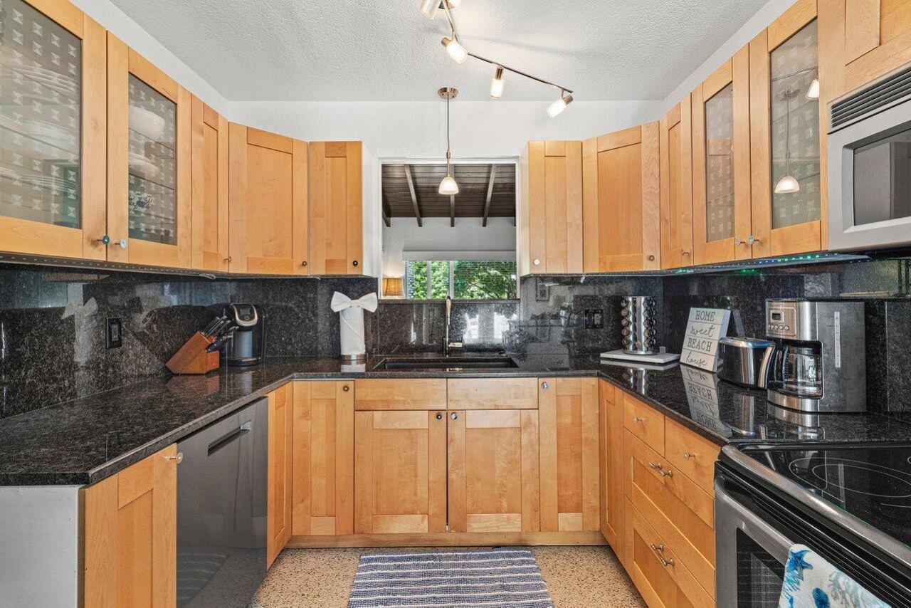 340 NE 7th Avenue, Delray Beach, FL 33483 Photo