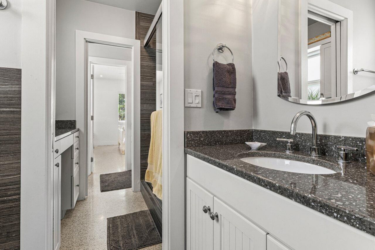 340 NE 7th Avenue, Delray Beach, FL 33483 Photo