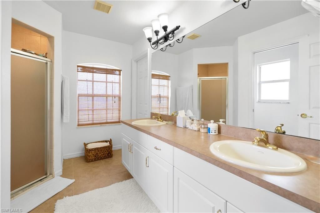 1315 NE 20th Ave , Cape Coral, FL 33909 Photo