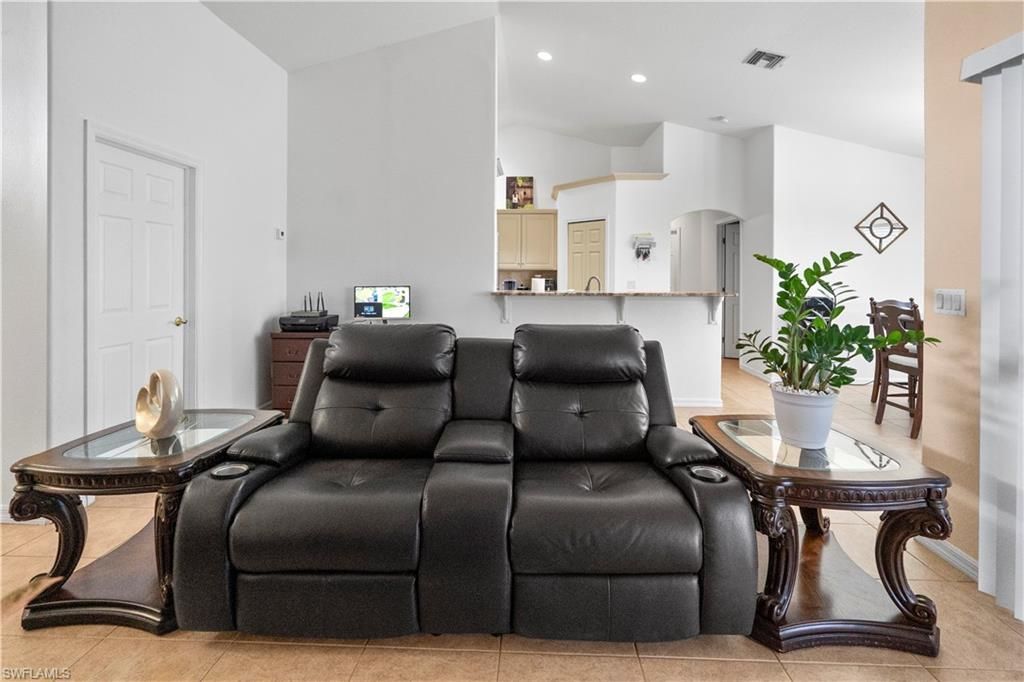 1315 NE 20th Ave , Cape Coral, FL 33909 Photo