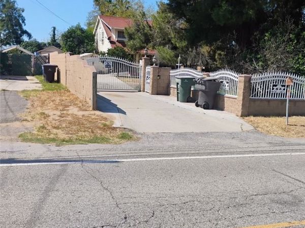 3676 Strong, Riverside, CA 92501