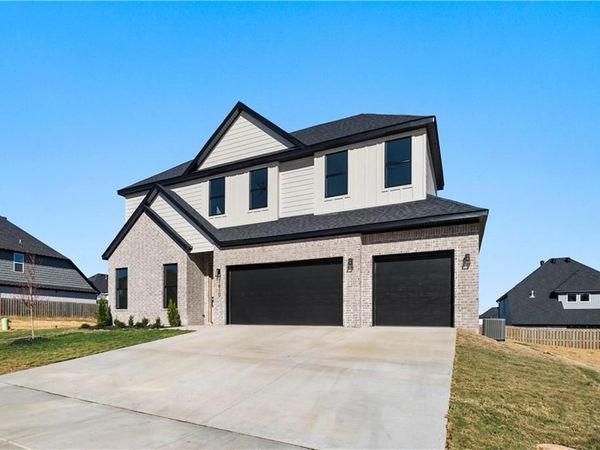 1810 Peacock Road, Centerton, AR 72719