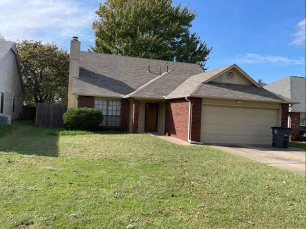 9348 S 93rd East Avenue , Tulsa, OK 74133