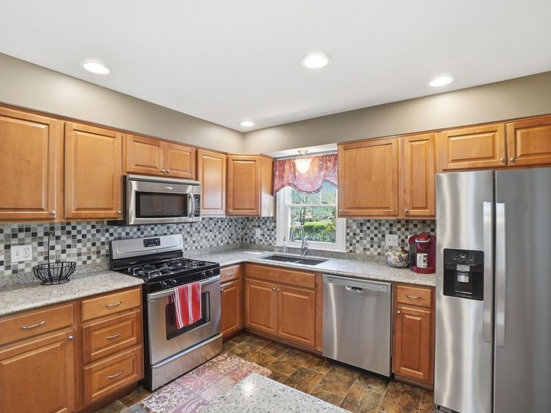 751 Garrett Drive, Columbus, OH 43214 Photo 10