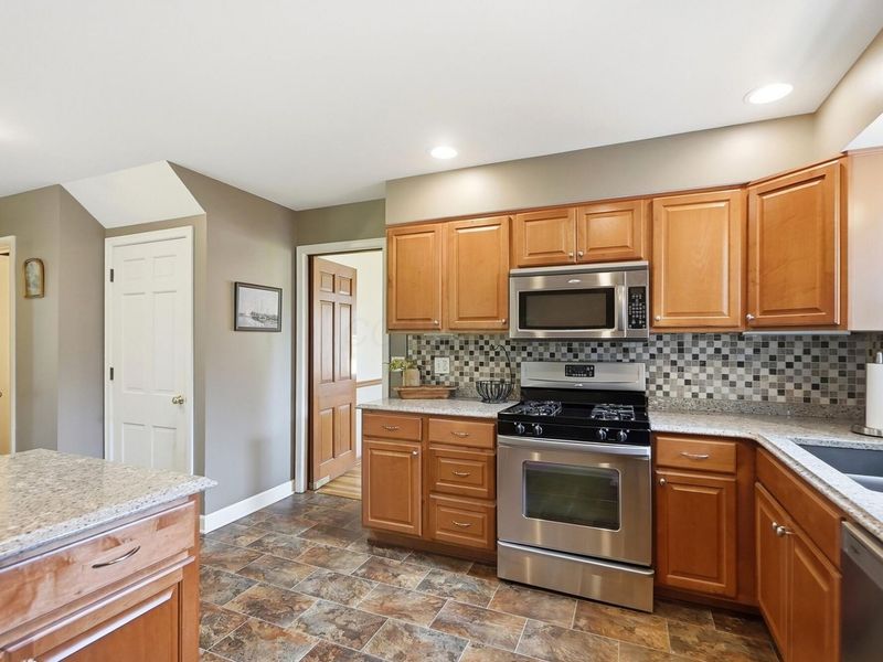 751 Garrett Drive, Columbus, OH 43214 Photo 10