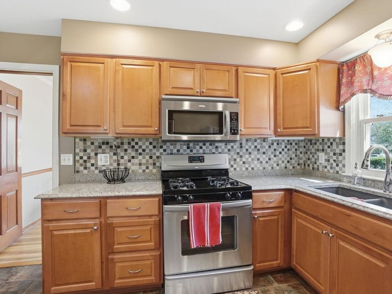 751 Garrett Drive, Columbus, OH 43214 Photo 12