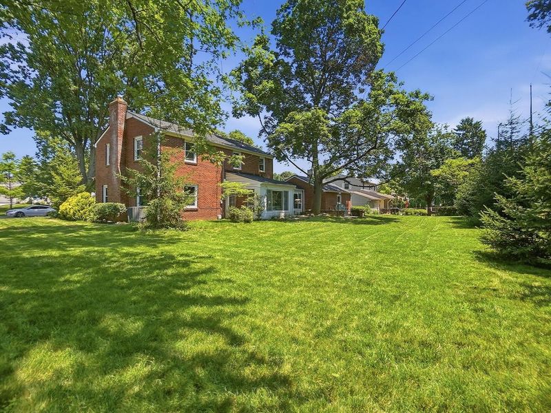 751 Garrett Drive, Columbus, OH 43214 Photo 3